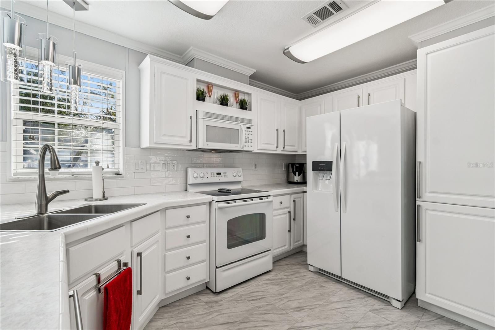 FLOWERWOOD CLUB MOBILE HOME PARK - Residential