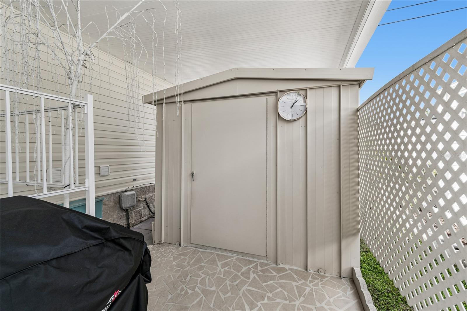 FLOWERWOOD CLUB MOBILE HOME PARK - Residential