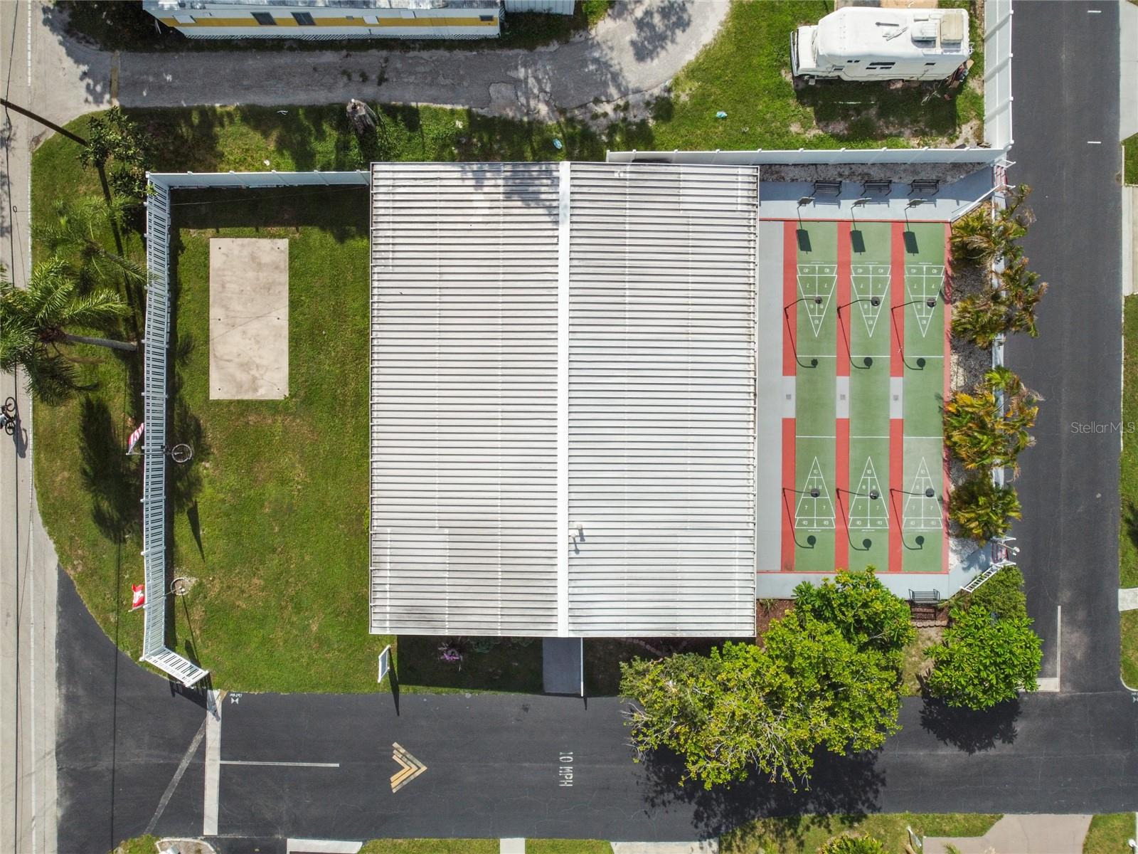 FLOWERWOOD CLUB MOBILE HOME PARK - Residential