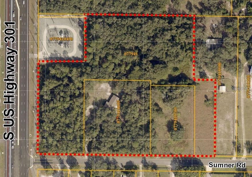 Over 10 acres of high and dry land with 417 feet of frontage on Hwy 301! Folio numbers 077941-0000, 077941-0600 and 077941-0700 are included in the sale. The value is in the land. 6.25 acres is zoned PD, 3.79 acres is zoned AR. This property has huge potential and is perfect for an apartment complex, nursing homes, hospitals and much more.