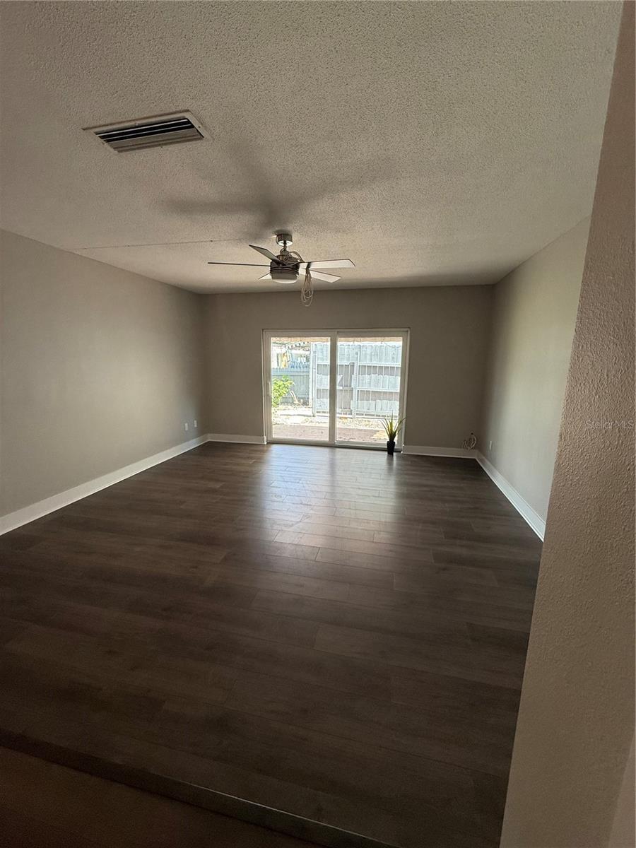 LES CHATEAUX CONDO - Residential