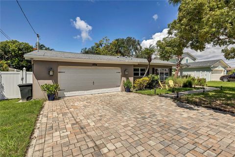 A home in LARGO