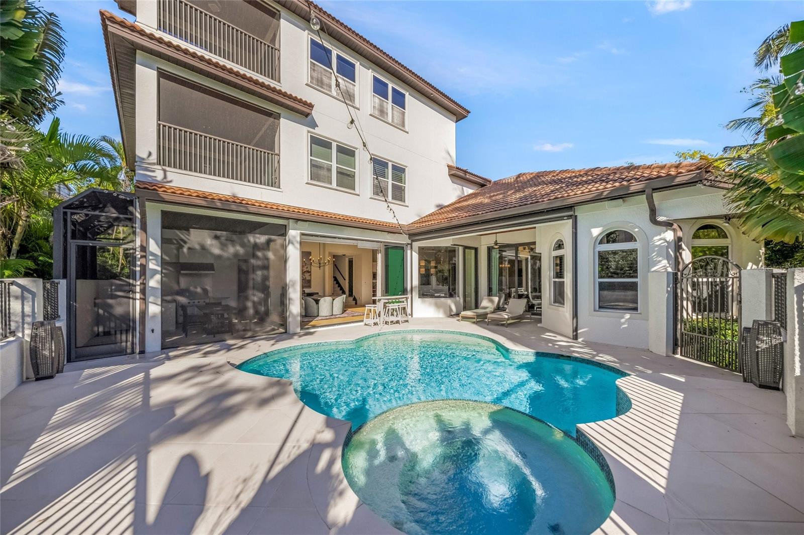 OYSTER BAY LANDINGS - Residential