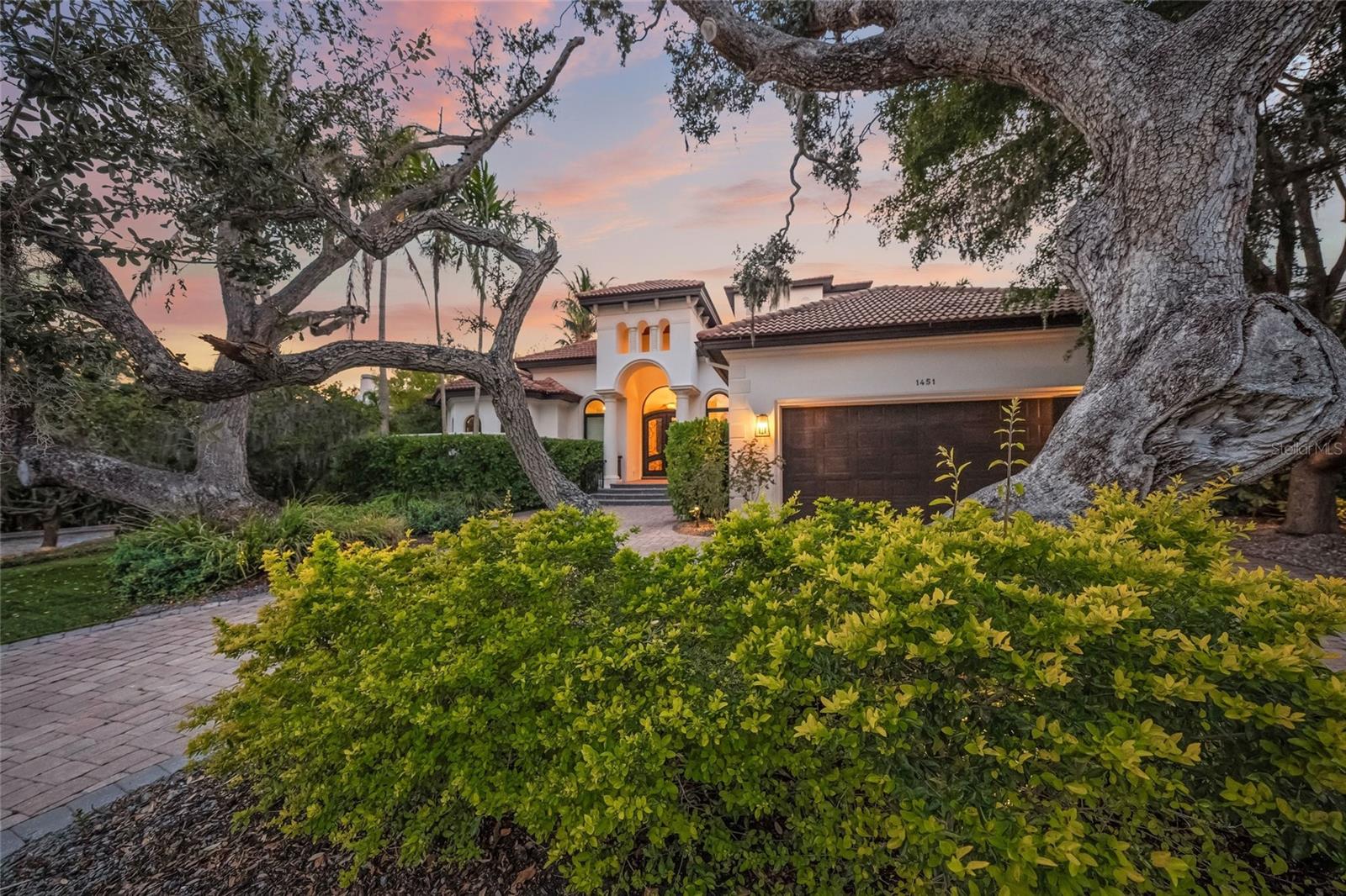 OYSTER BAY LANDINGS - Residential