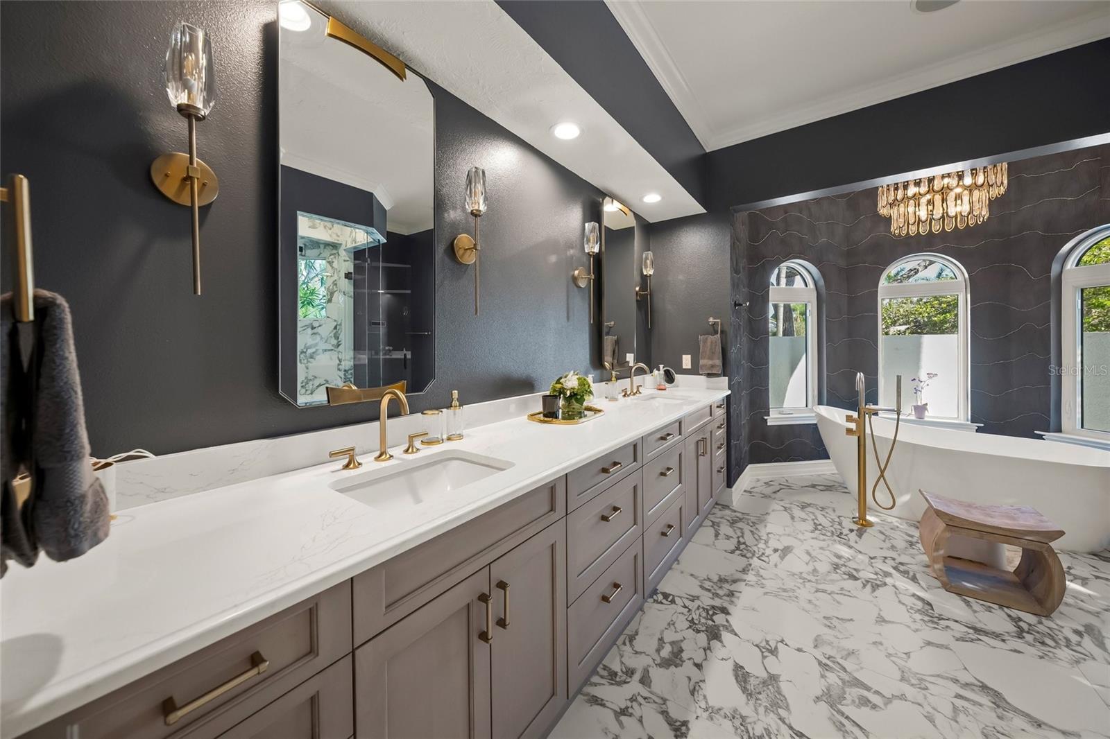 OYSTER BAY LANDINGS - Residential