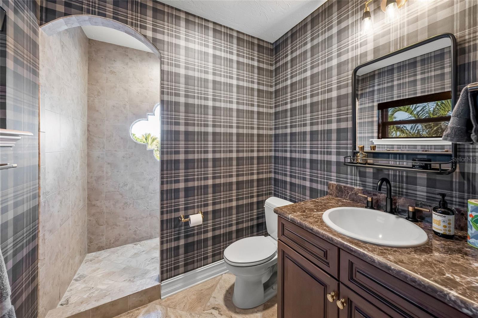 OYSTER BAY LANDINGS - Residential