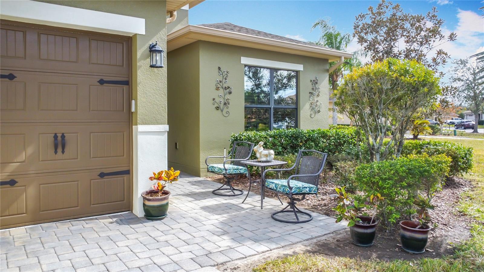 400 FOUNTAIN VALLEY LANE