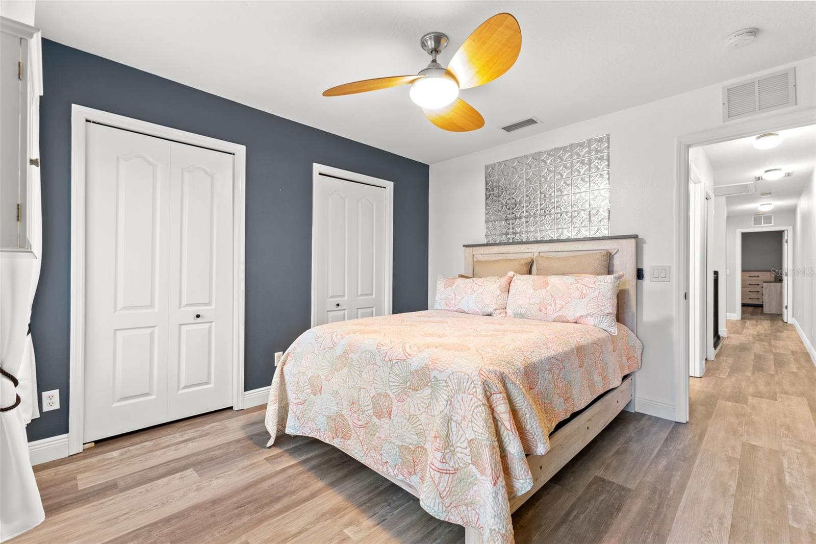 THE TWNHMS AT LIGHTHOUSE COVE VI - Residential