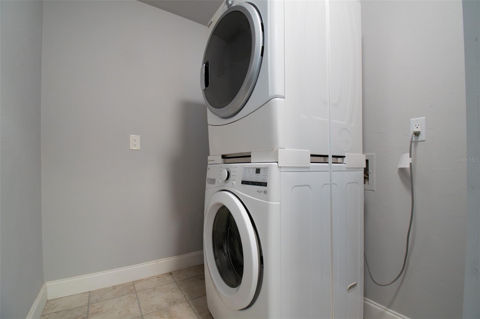 NORTHWOOD PINES UNIT 5 REP - Residential