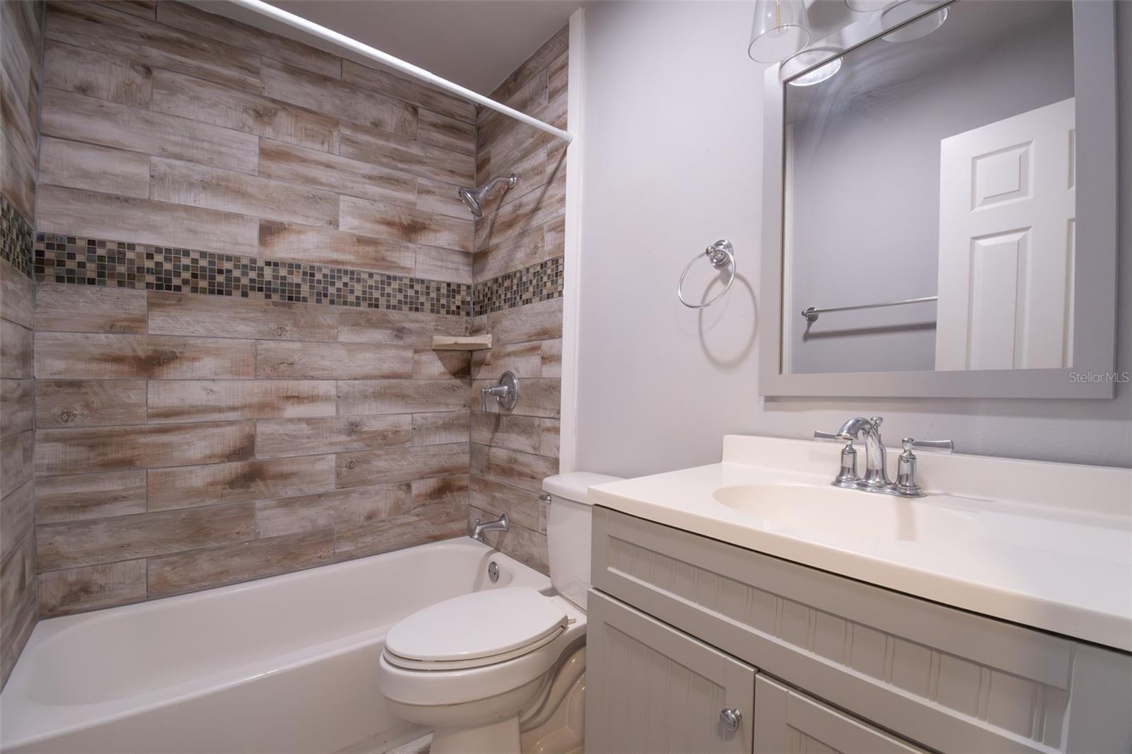 NORTHWOOD PINES UNIT 5 REP - Residential