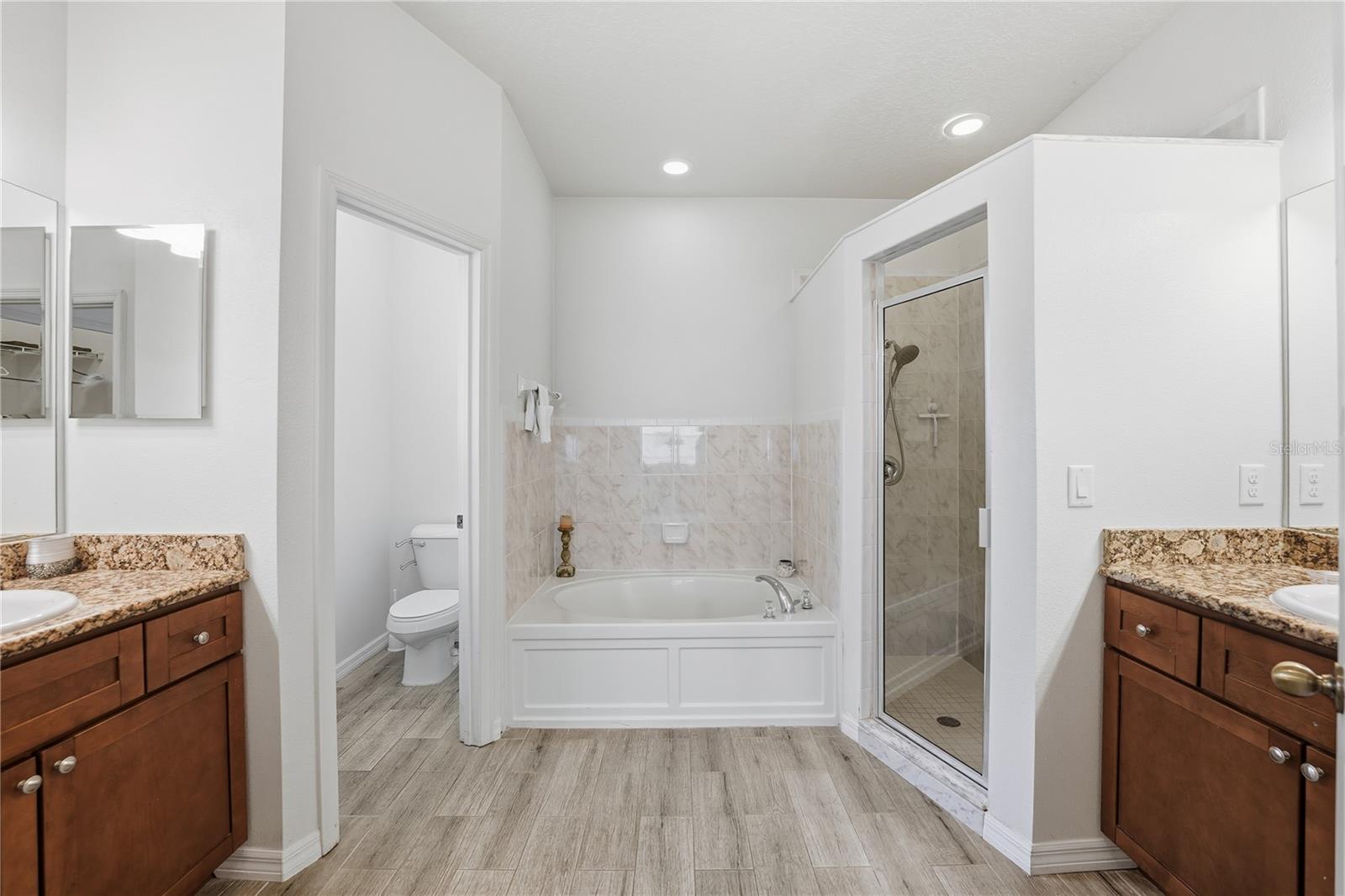 CRYSTAL COVE RESORT - Residential