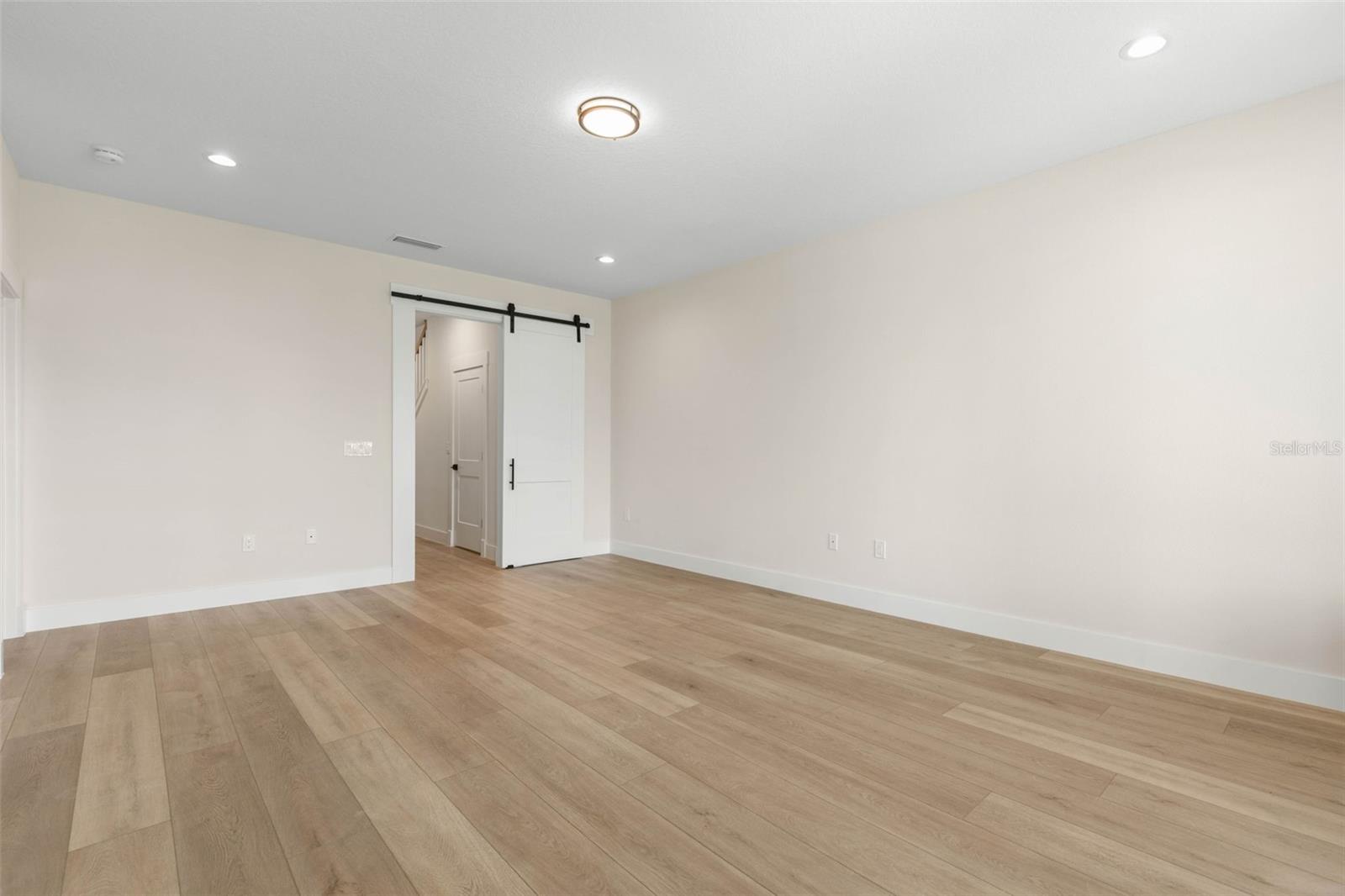 HARBOR VILLAGE MARINA - Residential