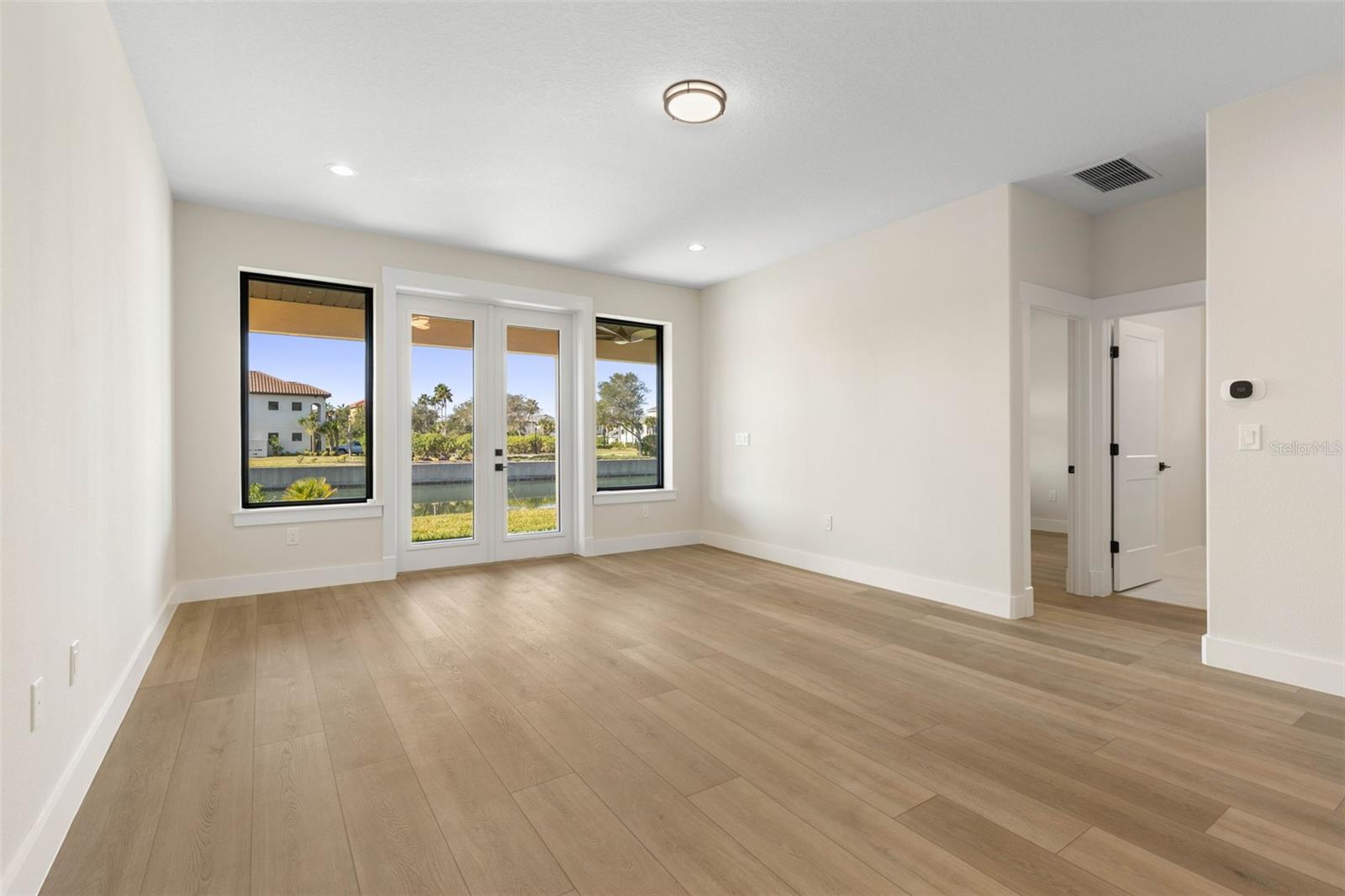 HARBOR VILLAGE MARINA - Residential