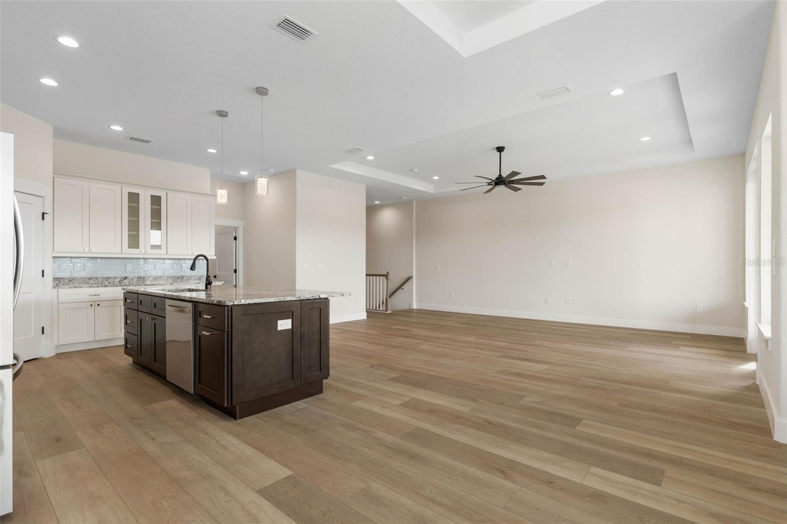 HARBOR VILLAGE MARINA - Residential