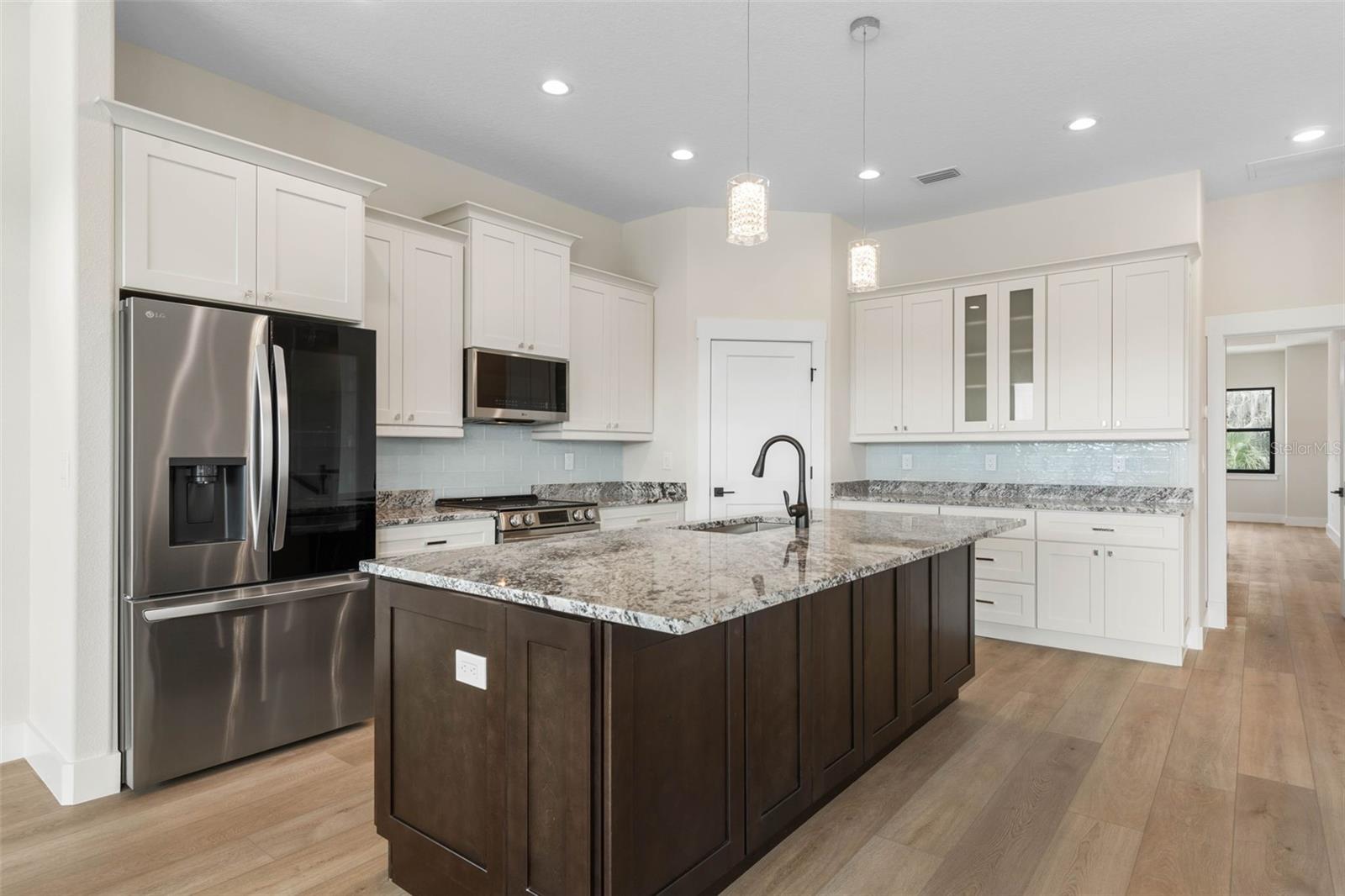 HARBOR VILLAGE MARINA - Residential