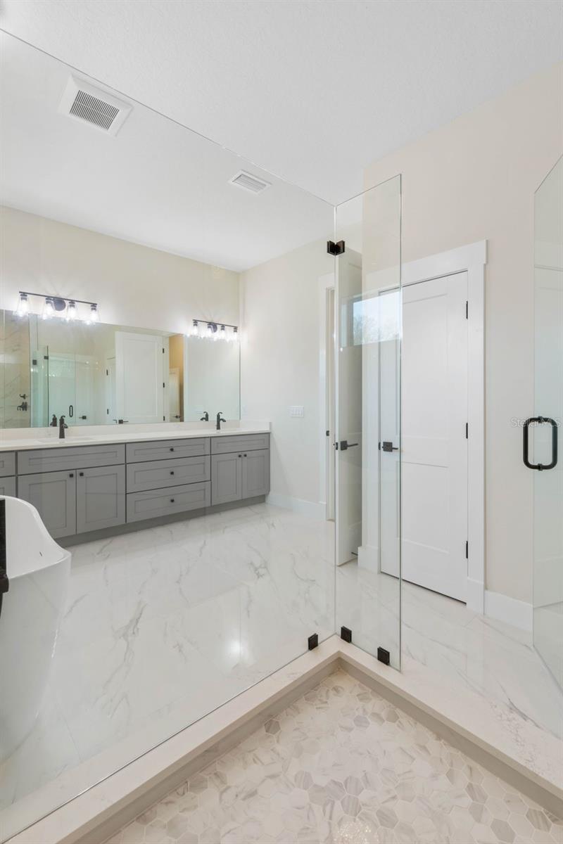 HARBOR VILLAGE MARINA - Residential