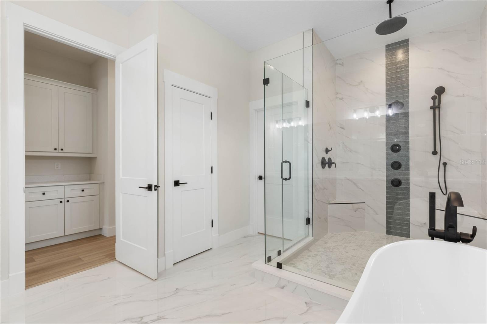 HARBOR VILLAGE MARINA - Residential