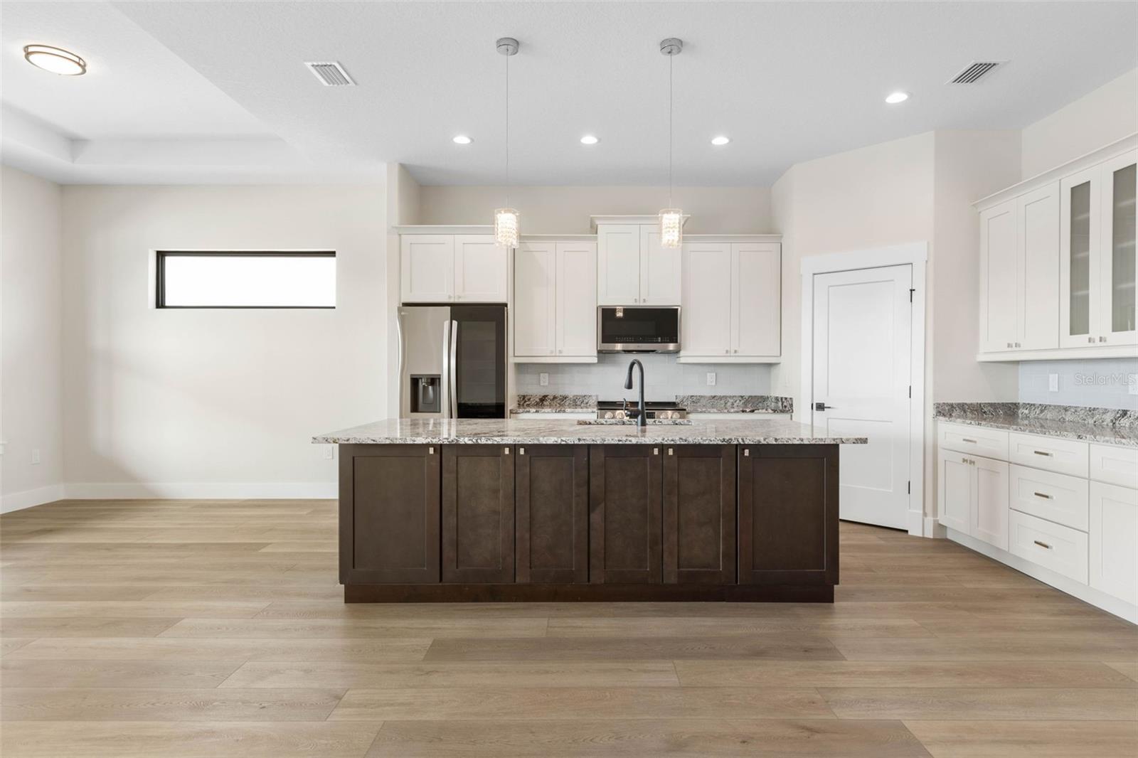 HARBOR VILLAGE MARINA - Residential