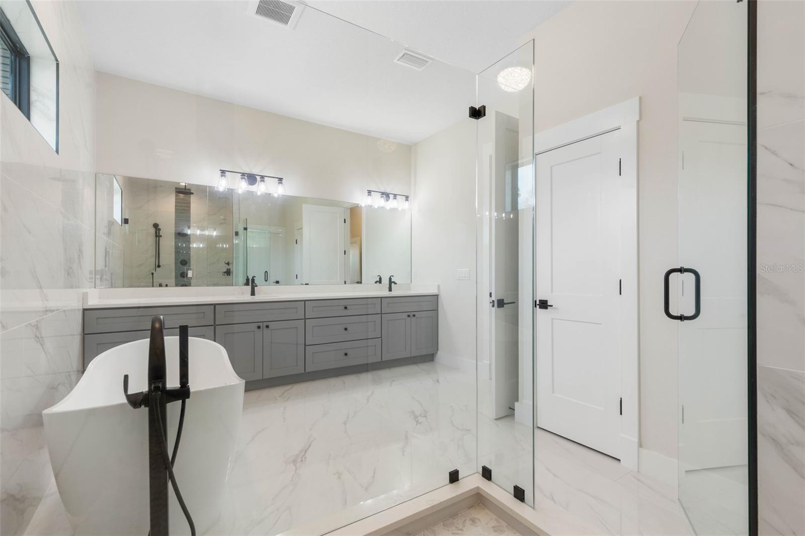 HARBOR VILLAGE MARINA - Residential