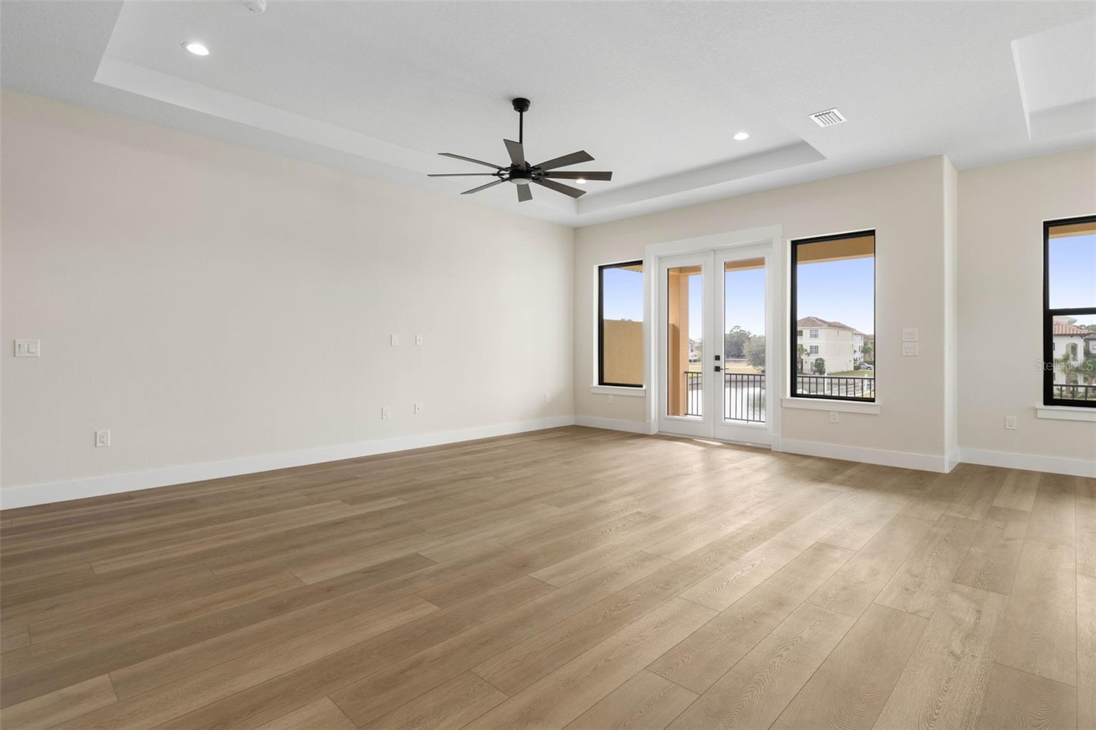 HARBOR VILLAGE MARINA - Residential