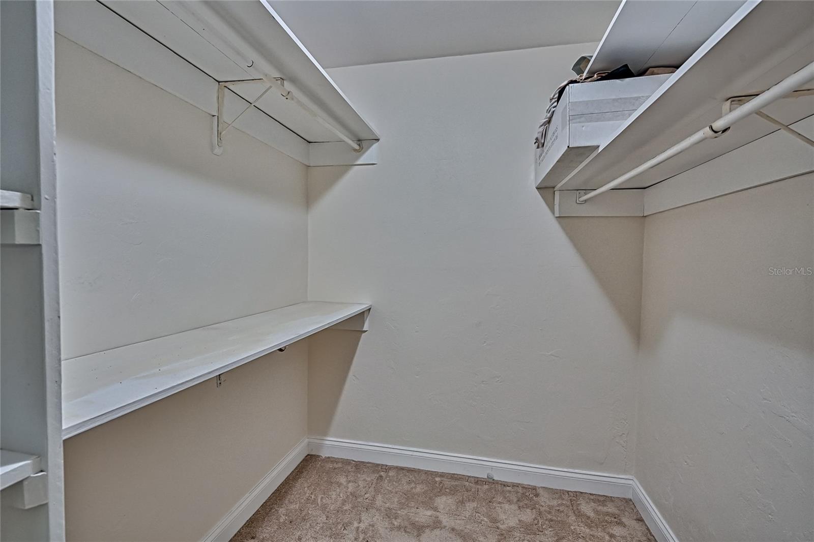 SUNNINGDALE - Residential