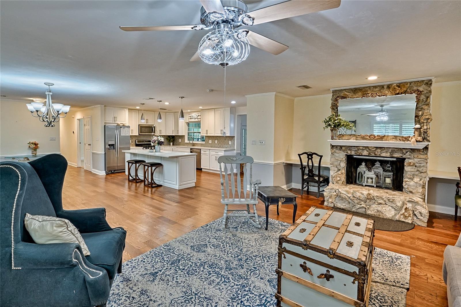 SUNNINGDALE - Residential