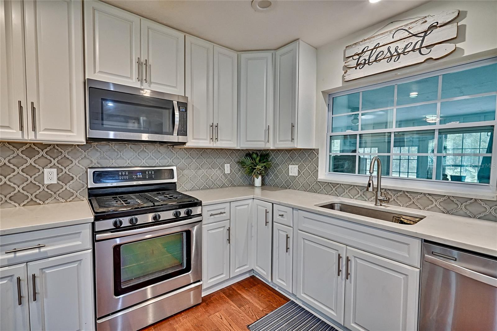 SUNNINGDALE - Residential