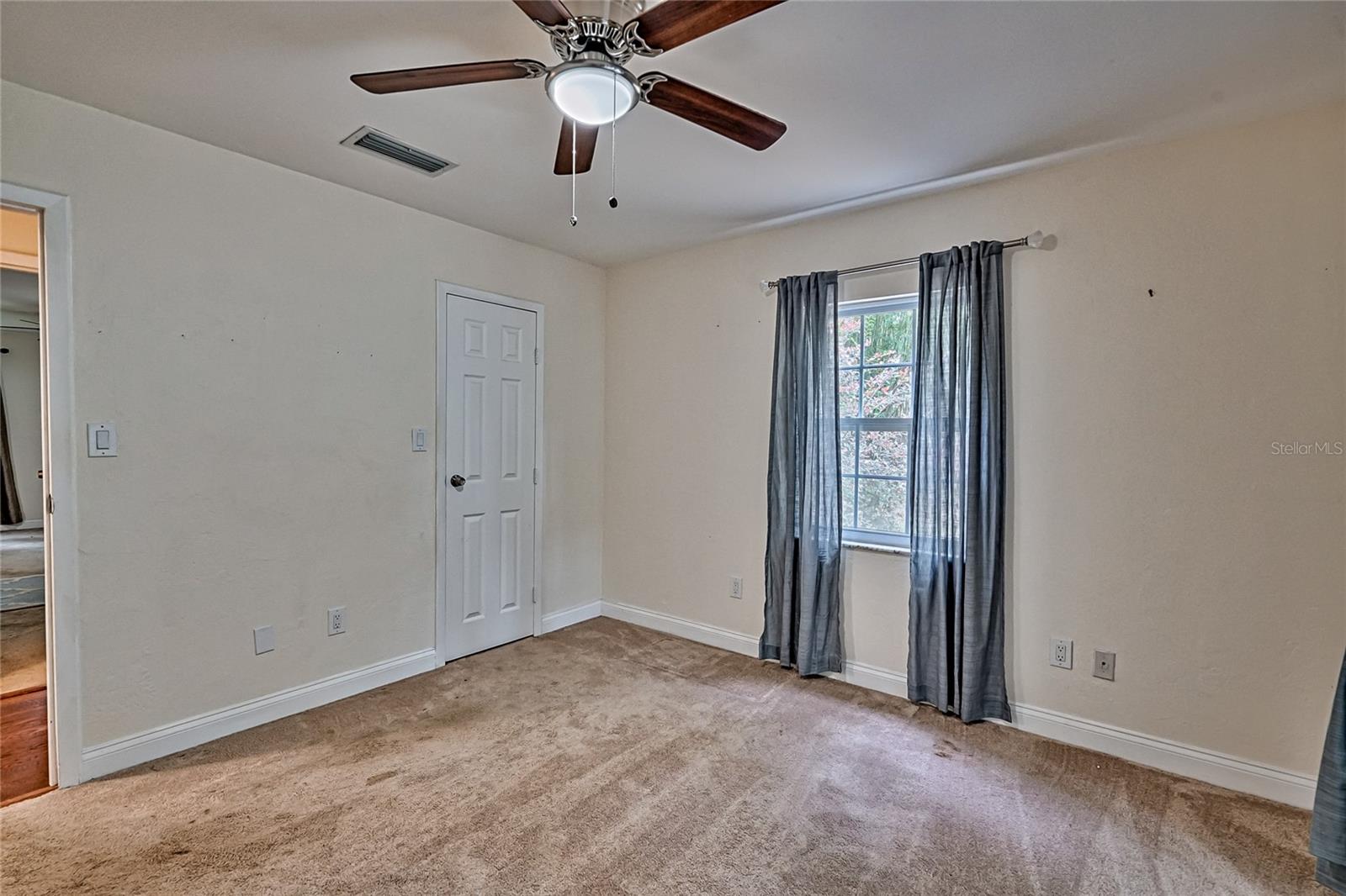 SUNNINGDALE - Residential