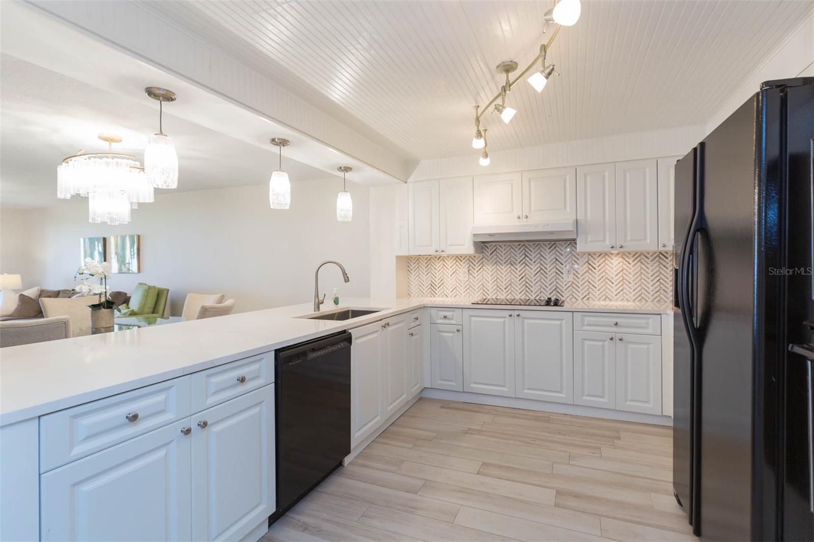 LIDO CONDO - Residential