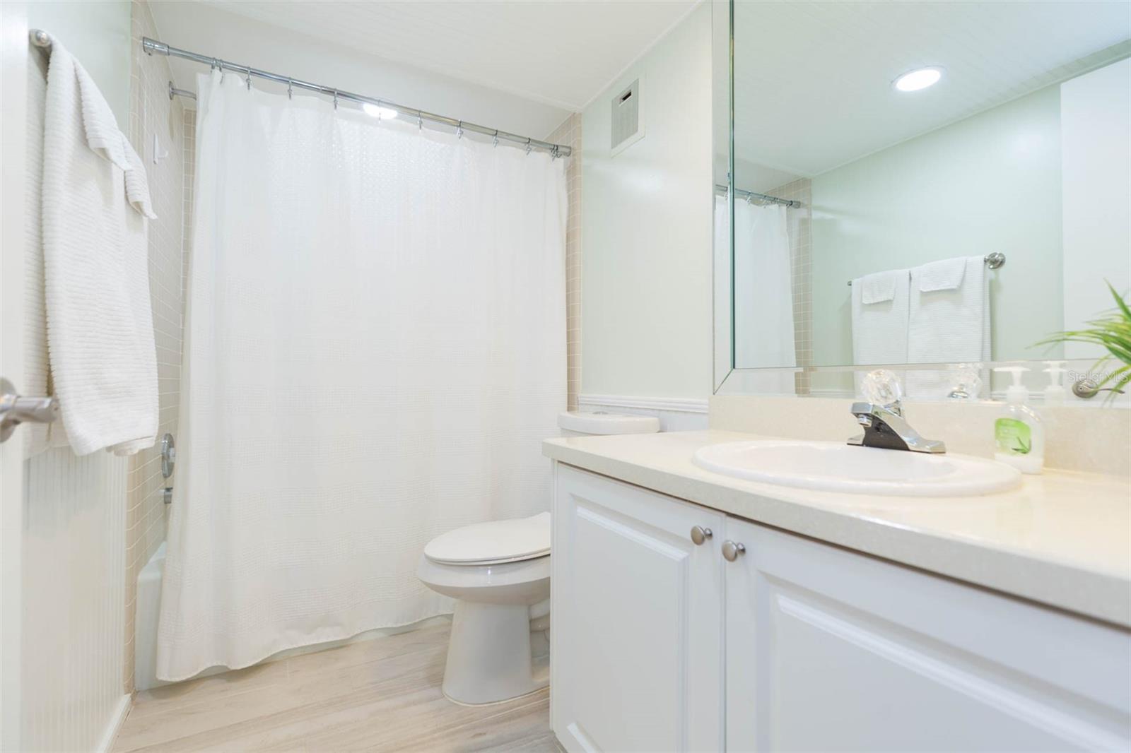 LIDO CONDO - Residential