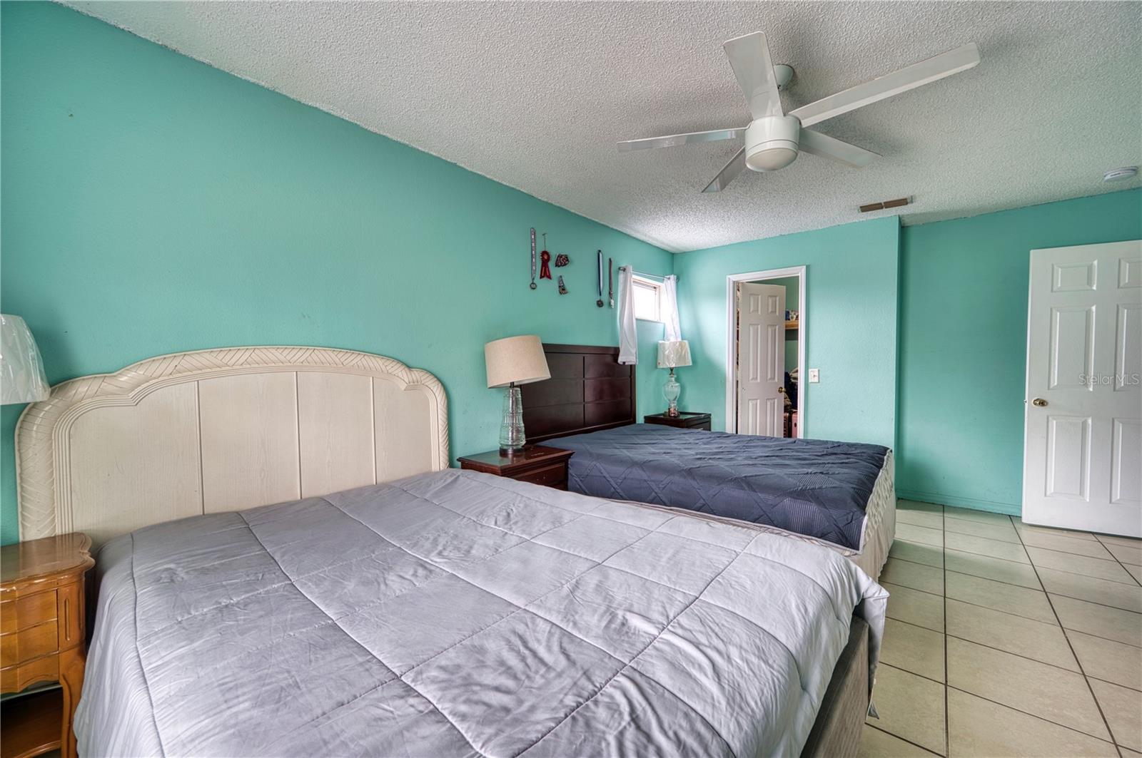 LAKE SARASOTA UNIT 11 - Residential