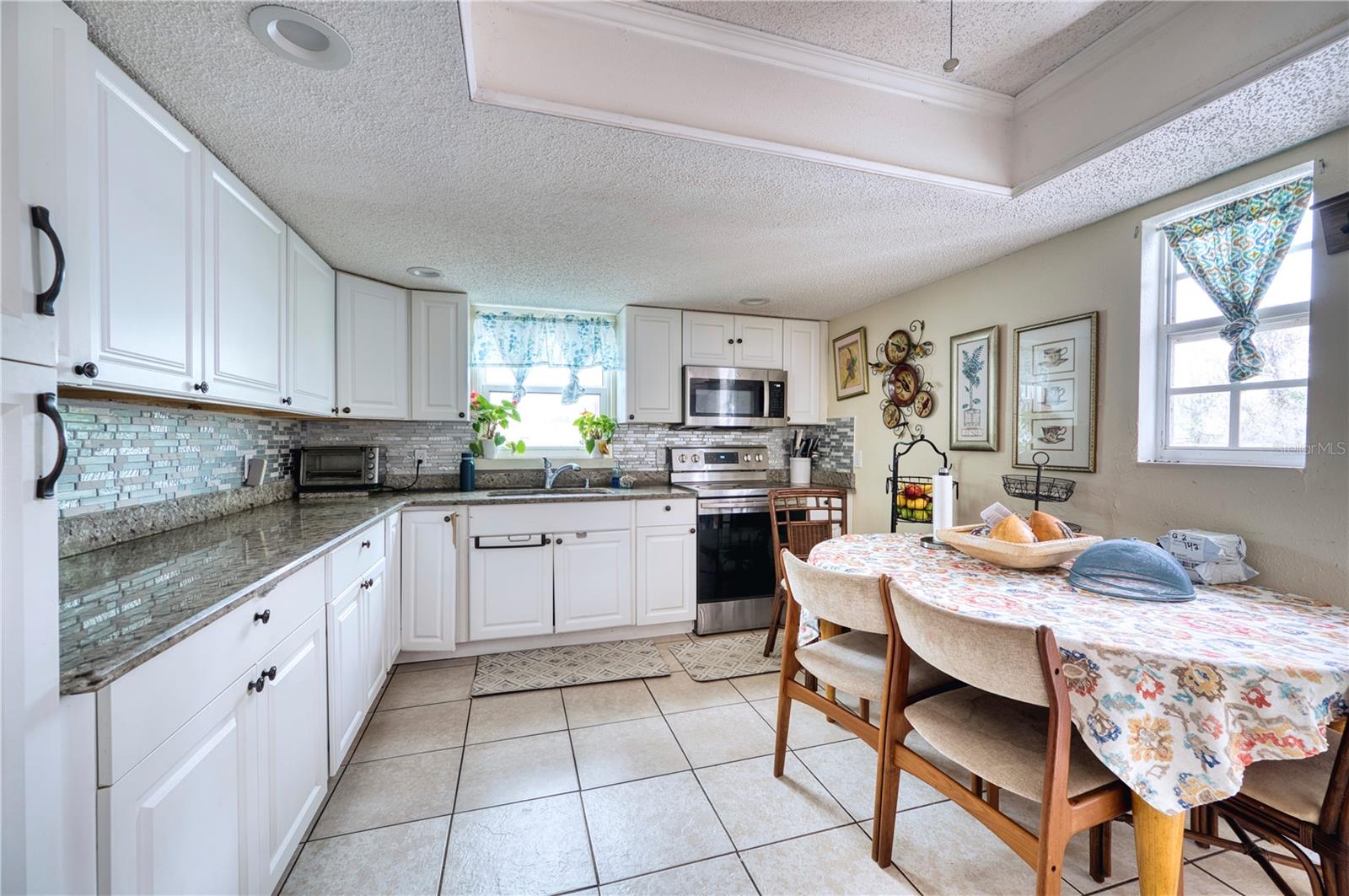 LAKE SARASOTA UNIT 11 - Residential