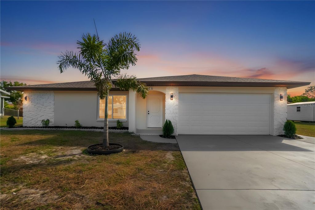 Photo of 1461 Royal Road, Venice, FL 34293 (MLS # A4701075)