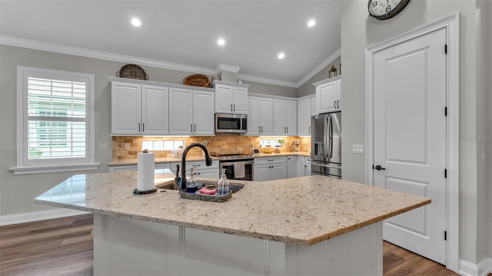 LAKE JAMES PH 4 - Residential