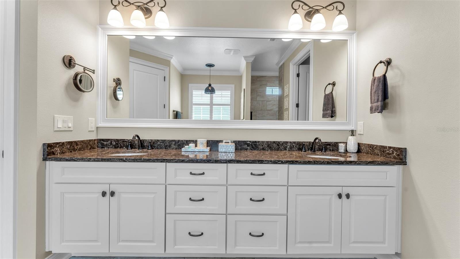 LAKE JAMES PH 4 - Residential