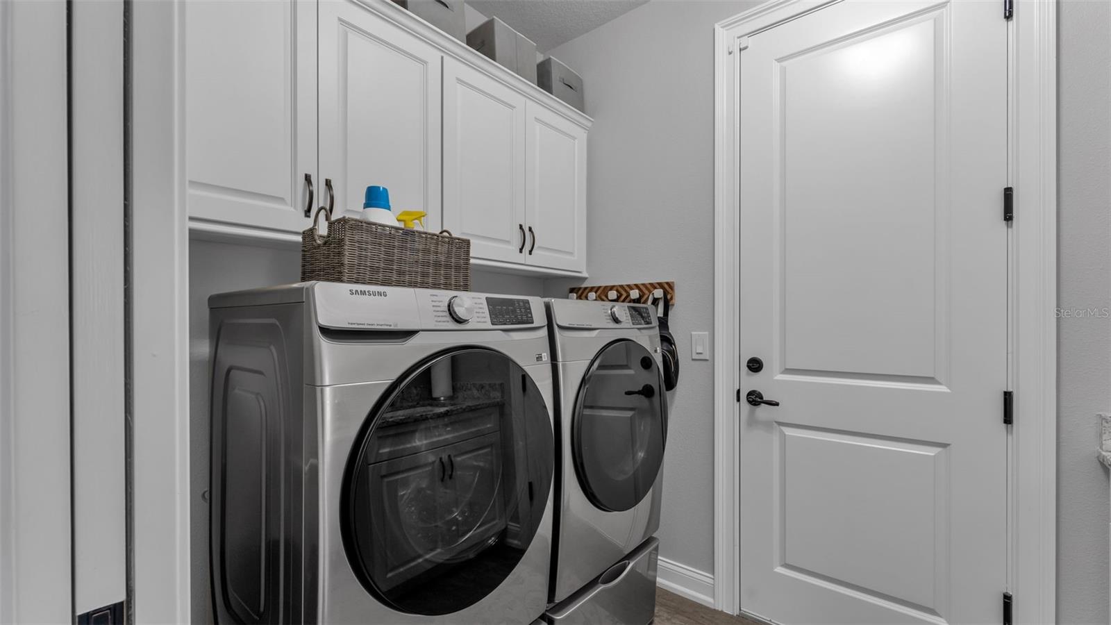 LAKE JAMES PH 4 - Residential