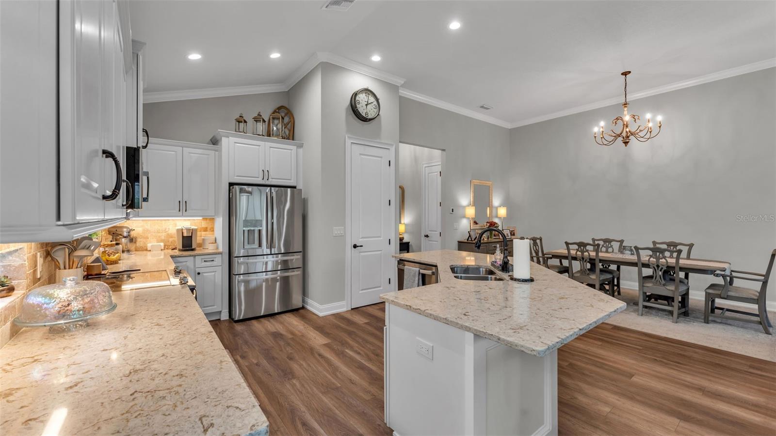 LAKE JAMES PH 4 - Residential