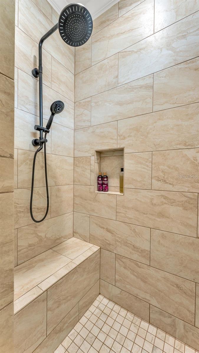 LAKE JAMES PH 4 - Residential