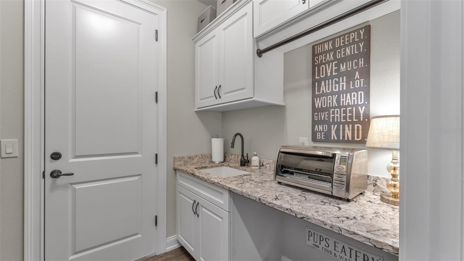 LAKE JAMES PH 4 - Residential