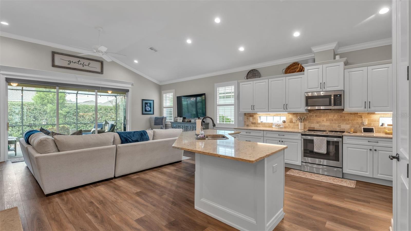 LAKE JAMES PH 4 - Residential