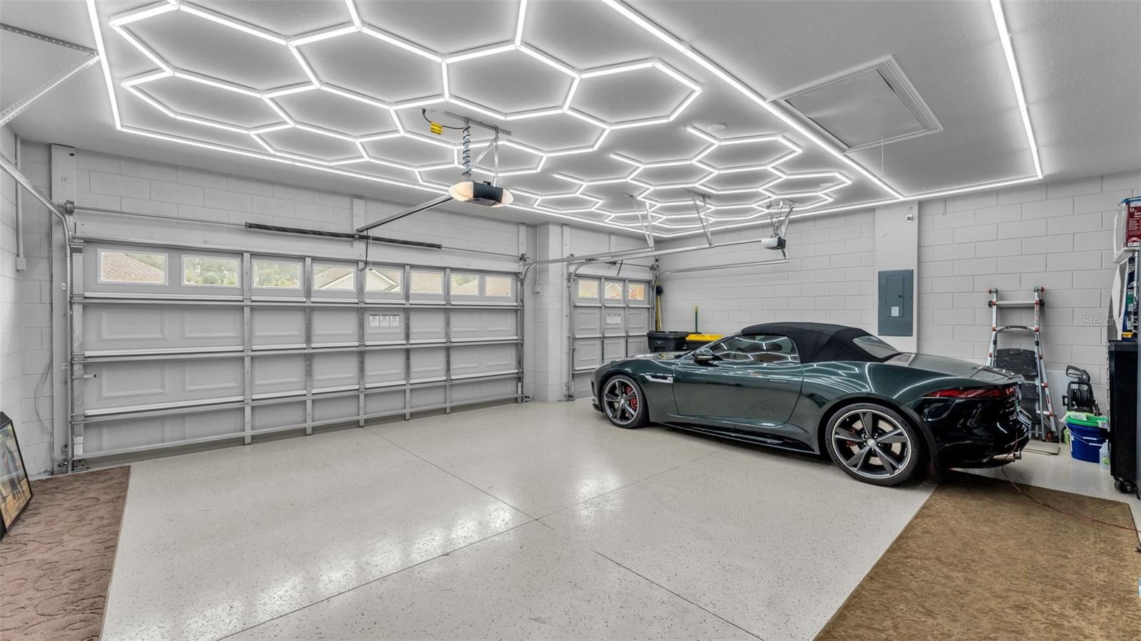 LAKE JAMES PH 4 - Residential