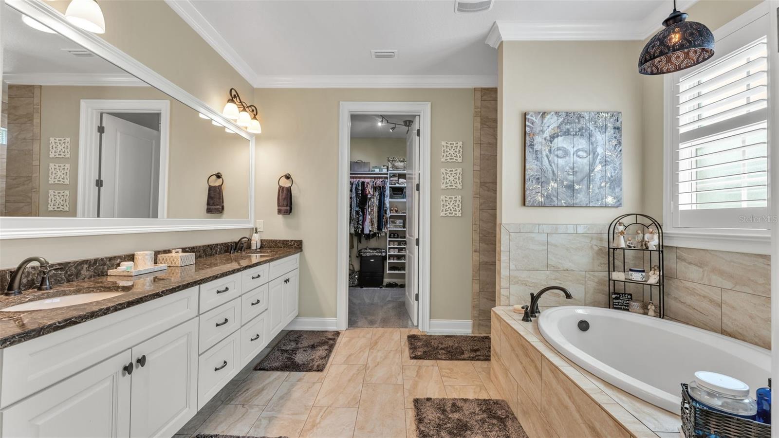 LAKE JAMES PH 4 - Residential