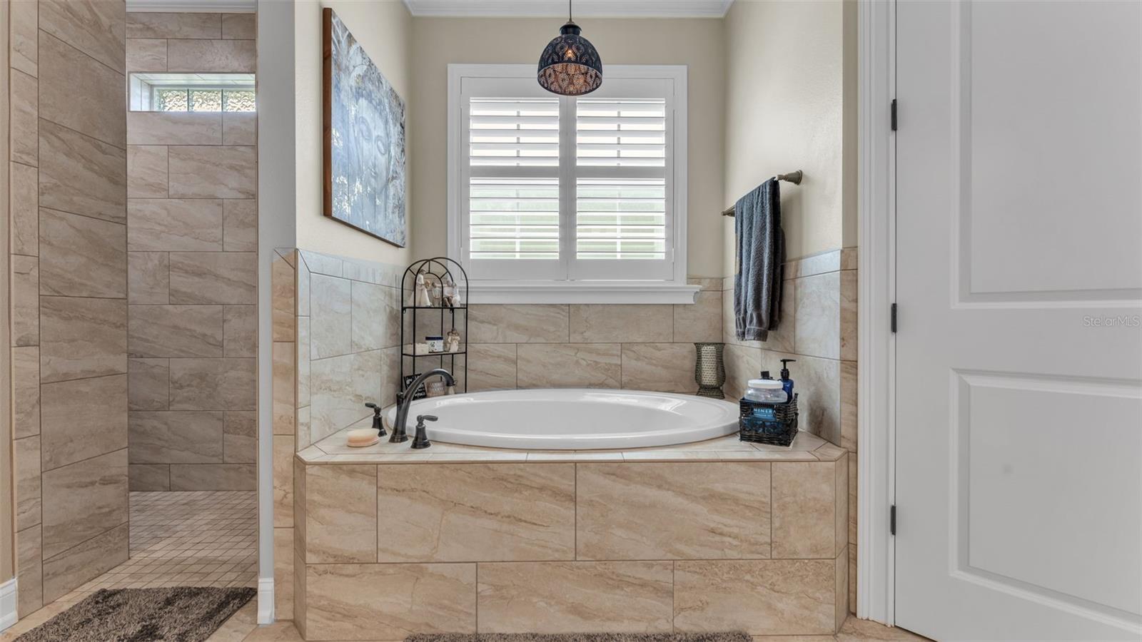 LAKE JAMES PH 4 - Residential