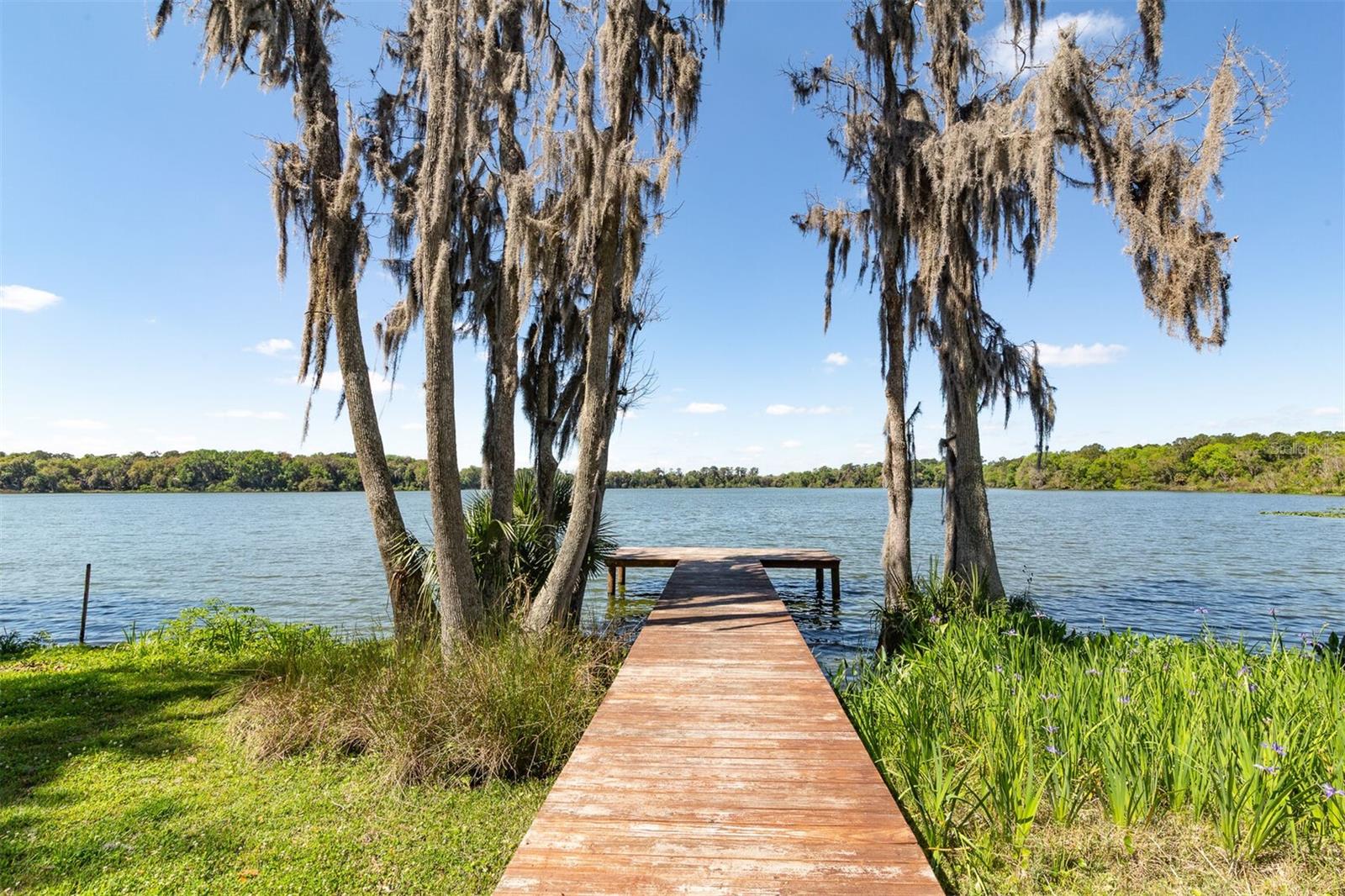 2614 SW 14TH DRIVE 2614