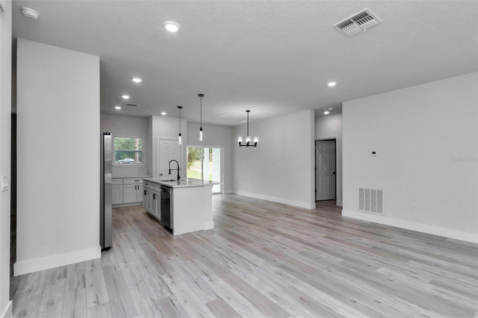 CITRUS SPGS UNIT 07 - Residential Lease