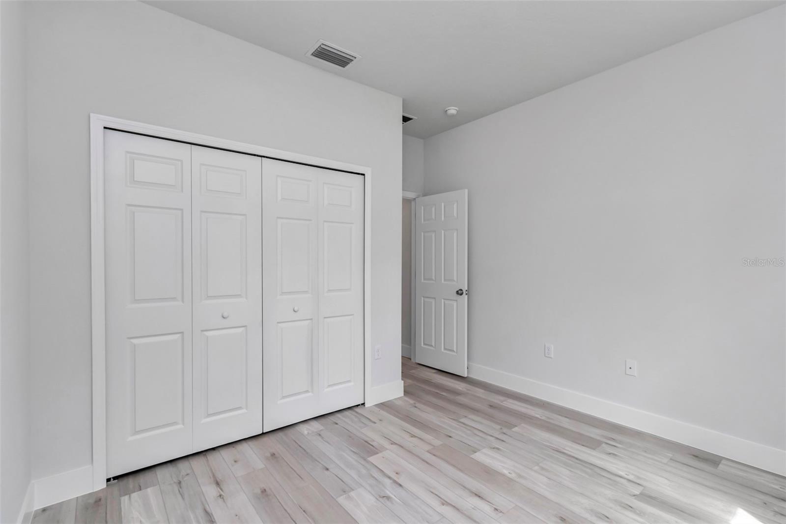 CITRUS SPGS UNIT 07 - Residential Lease