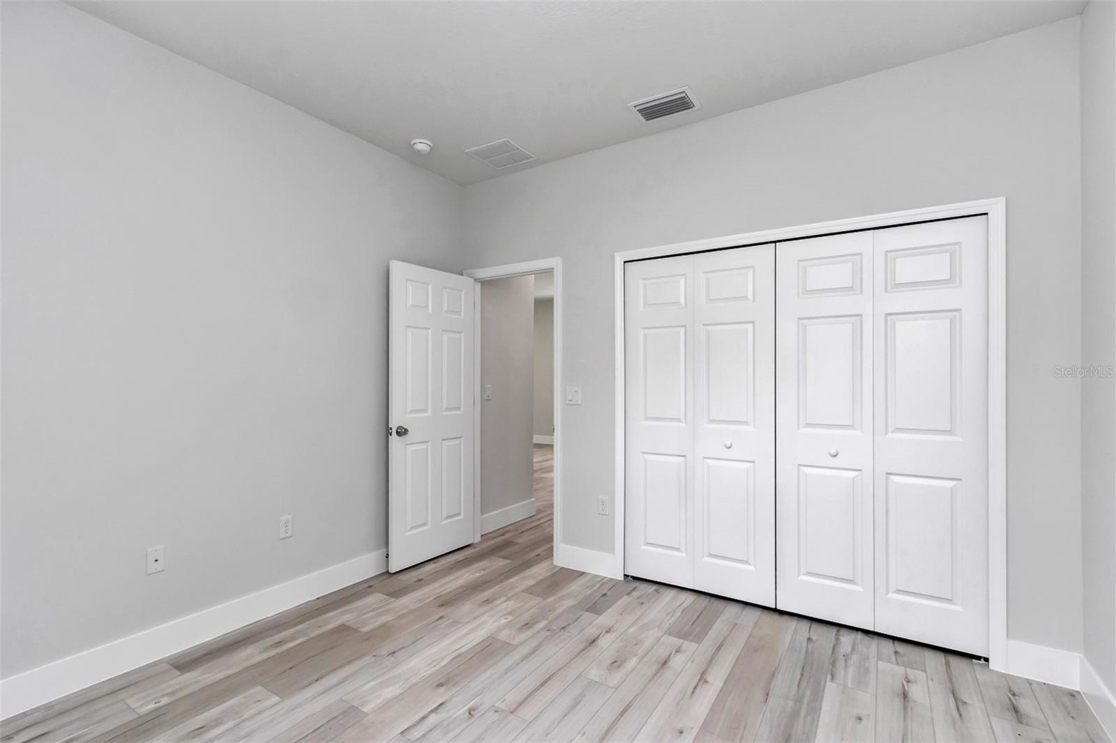 CITRUS SPGS UNIT 07 - Residential Lease