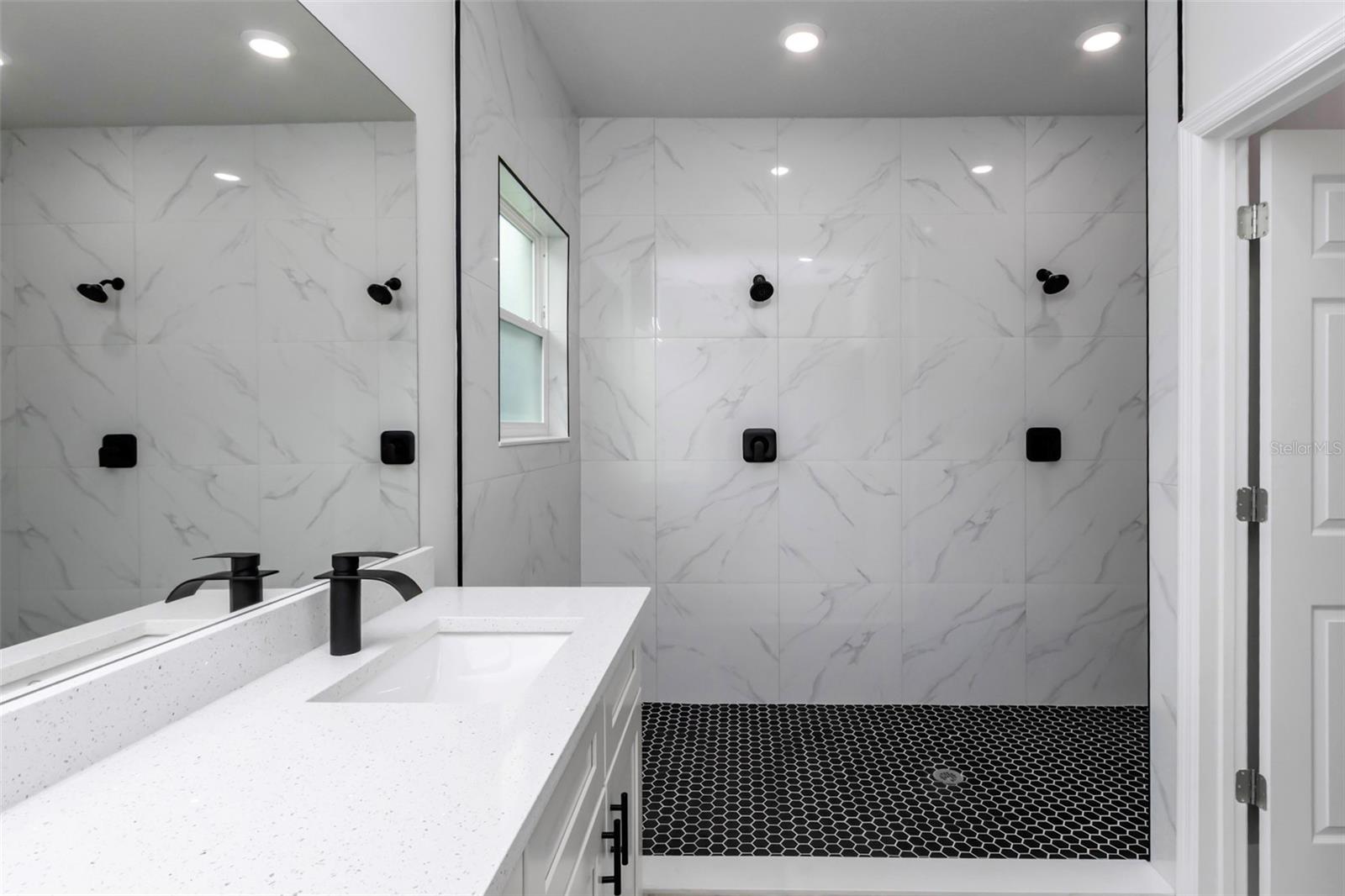 CITRUS SPGS UNIT 07 - Residential Lease