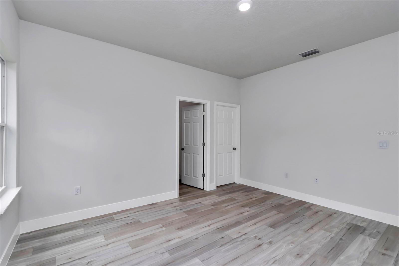 CITRUS SPGS UNIT 07 - Residential Lease