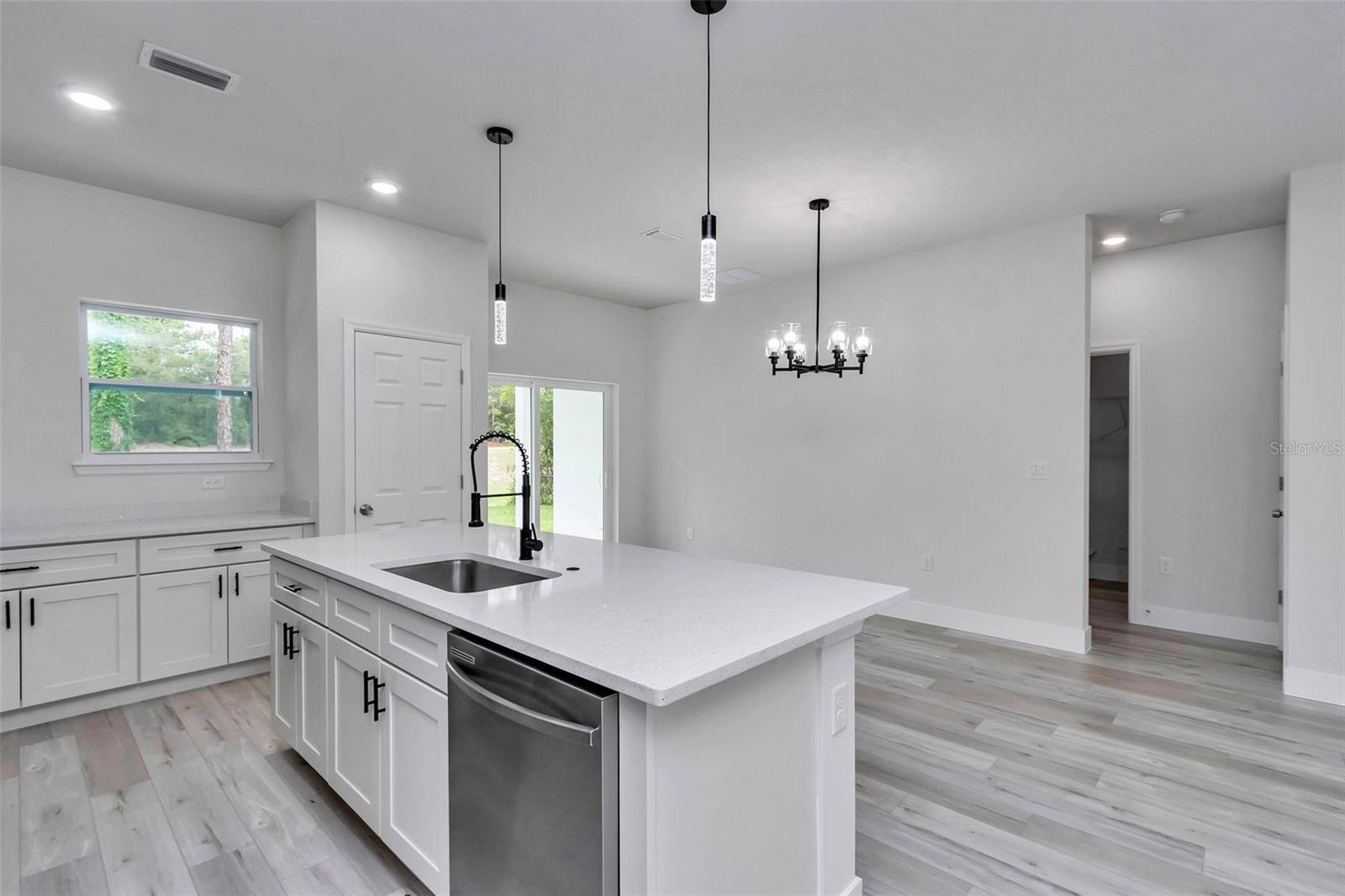 CITRUS SPGS UNIT 07 - Residential Lease